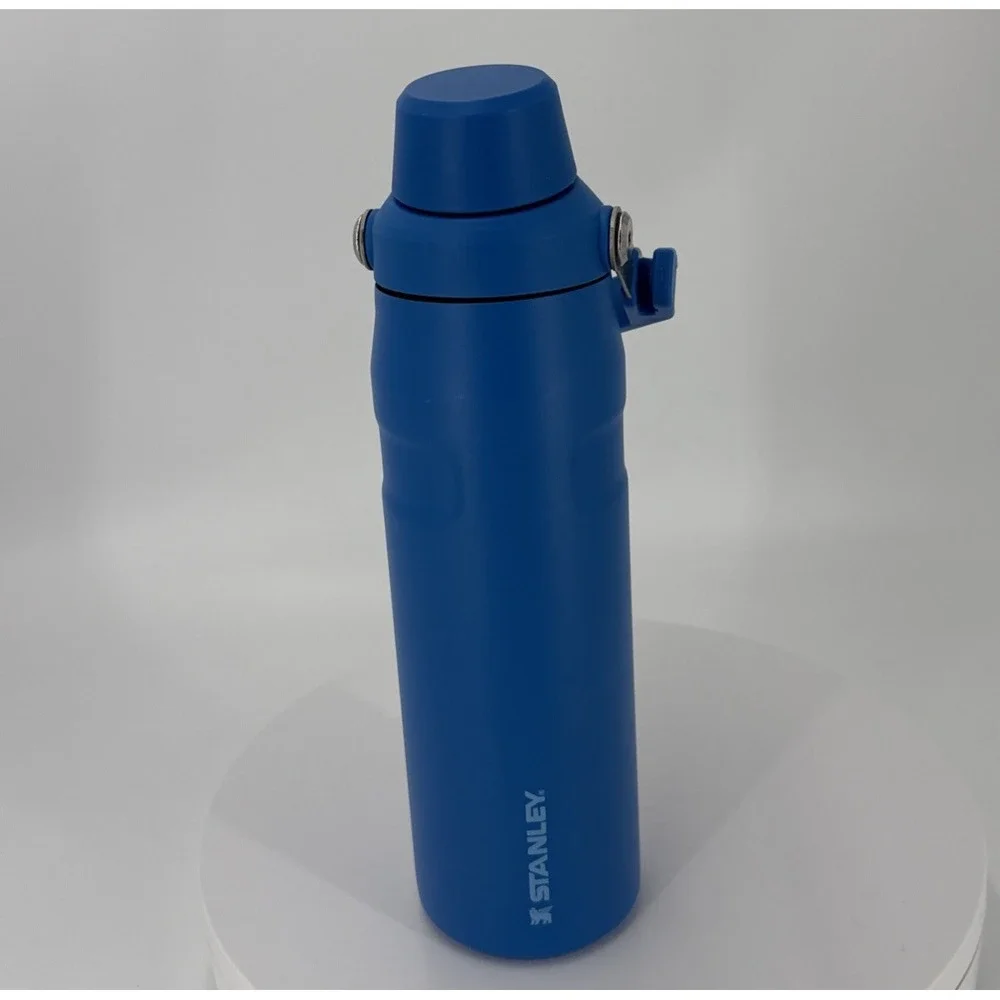 Stanley 24oz IceFlow Aerolight Stainless Steel Fast Flow Water Bottle Blue - Picture 6 of 16